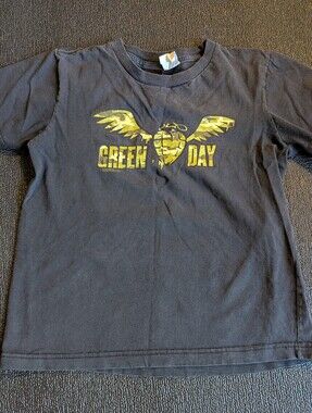 Retro Boys Green Day Graphic Tee with Yellow Logo